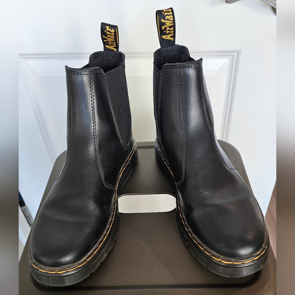 Dr. Martens Dorian Chelsea Boots Black Leather Pull On Women's Size 7 EU 38 - Picture 11 of 11